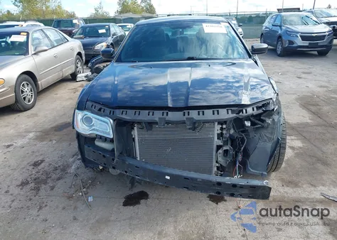 2014 Chrysler 300 z USA, uszkodzony, nr VIN 2C3CCARG5EH184398